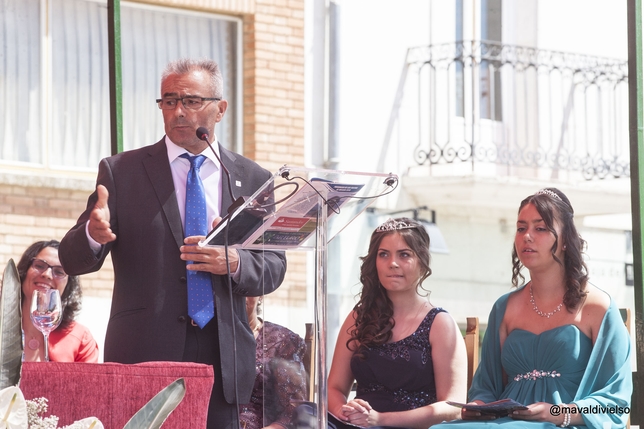 Proclamación de reinas y celebración de concejo abierto en Melgar de Fernamental en el Día de Santiago.  / MIGUEL ÁNGEL VALDIVIELSO