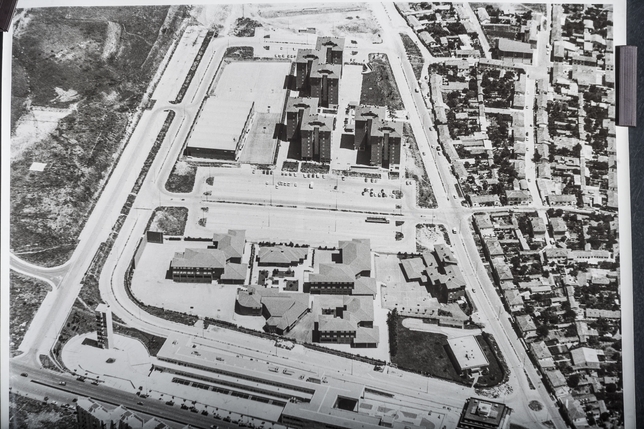 El archivo de fotografías aéreas de Diario de Burgos permite comprobar cómo y cuánto ha cambiado la ciudad en unas décadas.  / LORENZO MATÍAS