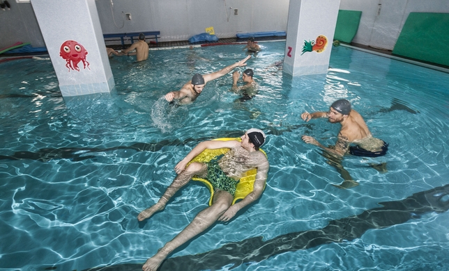 Tras las dos victorias en los dos primeros partidos en casa ante Ourense, los jugadores del San Pablo Inmobiliaria disfrutaron el lunes de una merecida jornada de relax y descanso.  / ALBERTO RODRIGO