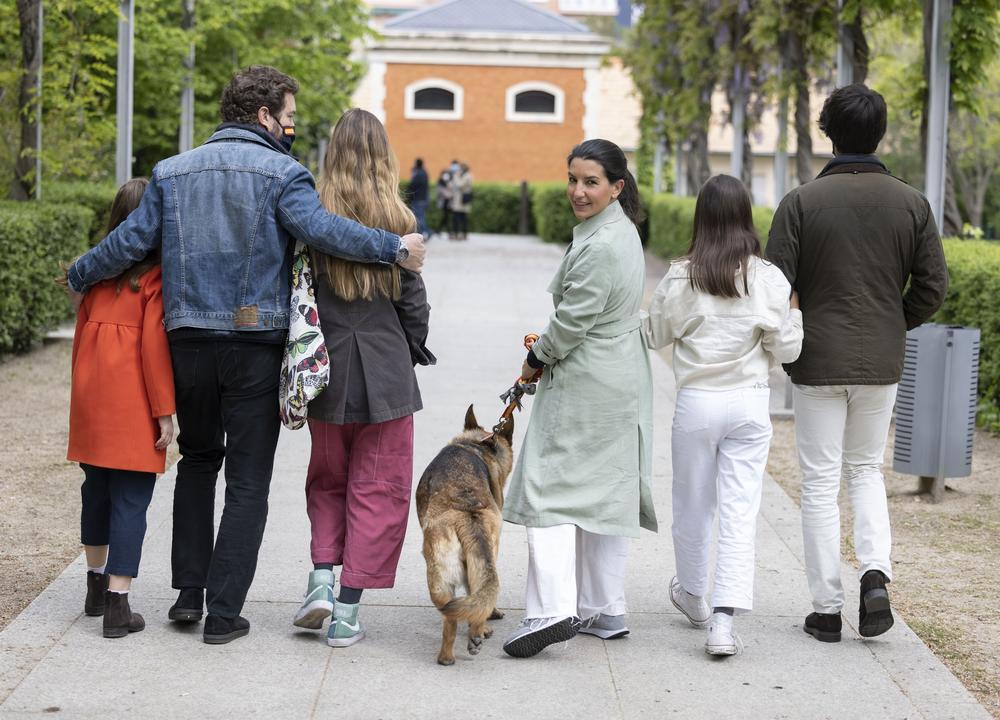 Madrid decide su futuro en unos comicios en clave nacional