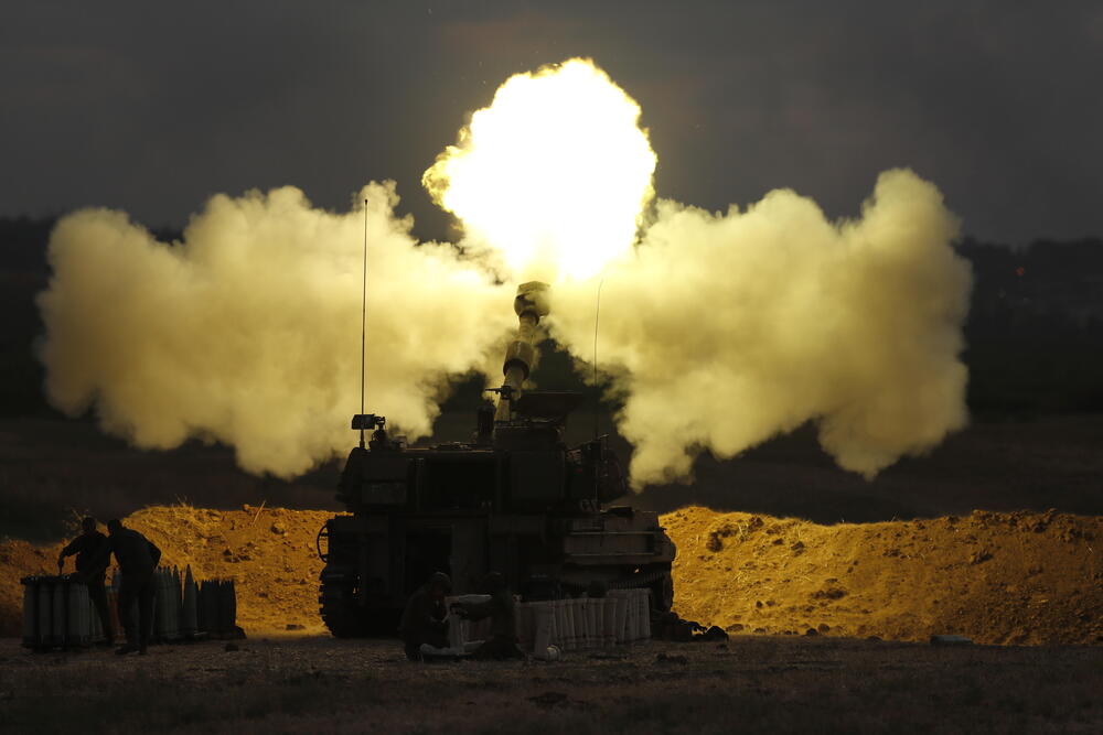 Israeli artillery at Gaza border  / ATEF SAFADI