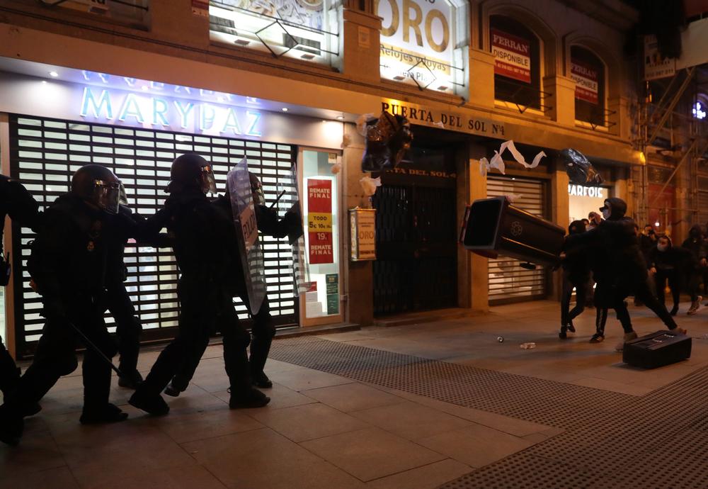 Manifestación en Madrid por la detención de Pablo Hasel  / JUANJO MARTÁ­N