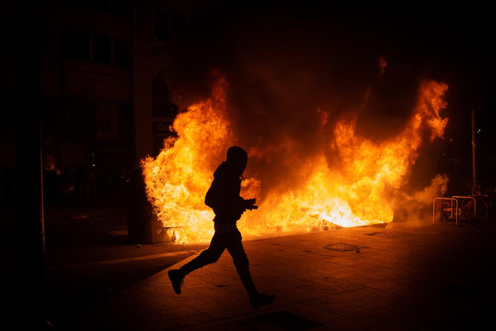 Segundo dí­a de protestas contra el encarcelamiento de Pablo Hasel  / DAVID ZORRAKINO