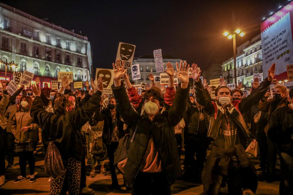 Segundo día de altercados en las concentraciones en apoyo al rapero Pablo Hasél  / RICARDO RUBIO   EUROPA PRESS