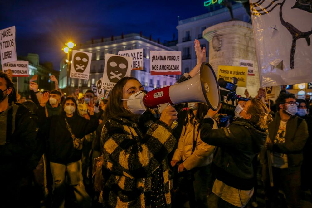 Segundo dí­a de protestas contra el encarcelamiento de Pablo Hasel  / RICARDO RUBIO