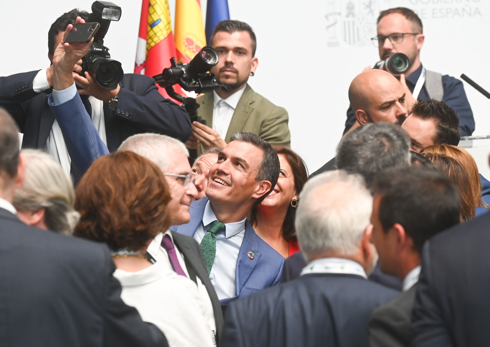 Llegada del primer AVE a Burgos.   / RICARDO ORDÓÑEZ (ICAL)