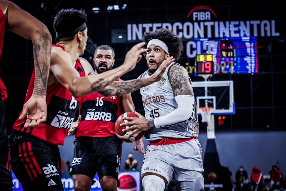 San Pablo Burgos-Flamengo, final de la Copa Intercontinental.  / HENDRIK OSULA (FIBA)