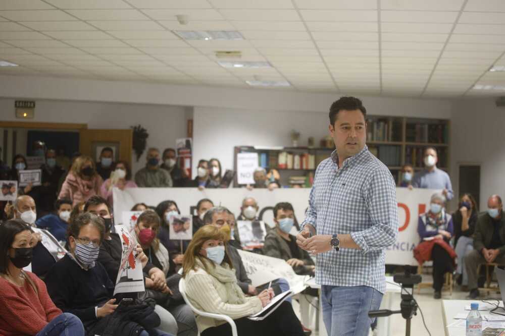 Encuentro del alcalde, Daniel de la Rosa, con los vecinos de Fuentecillas. 