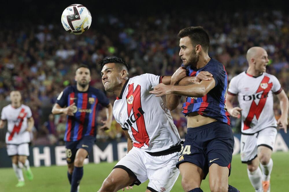 El Barça cede un empate ante el Rayo en su estreno liguero