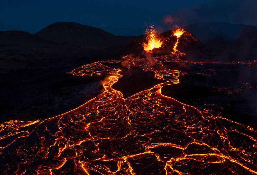 Las autoridades de Islandia declaran el estado de emergencia por la erupción un volcán cerca de Grindavik