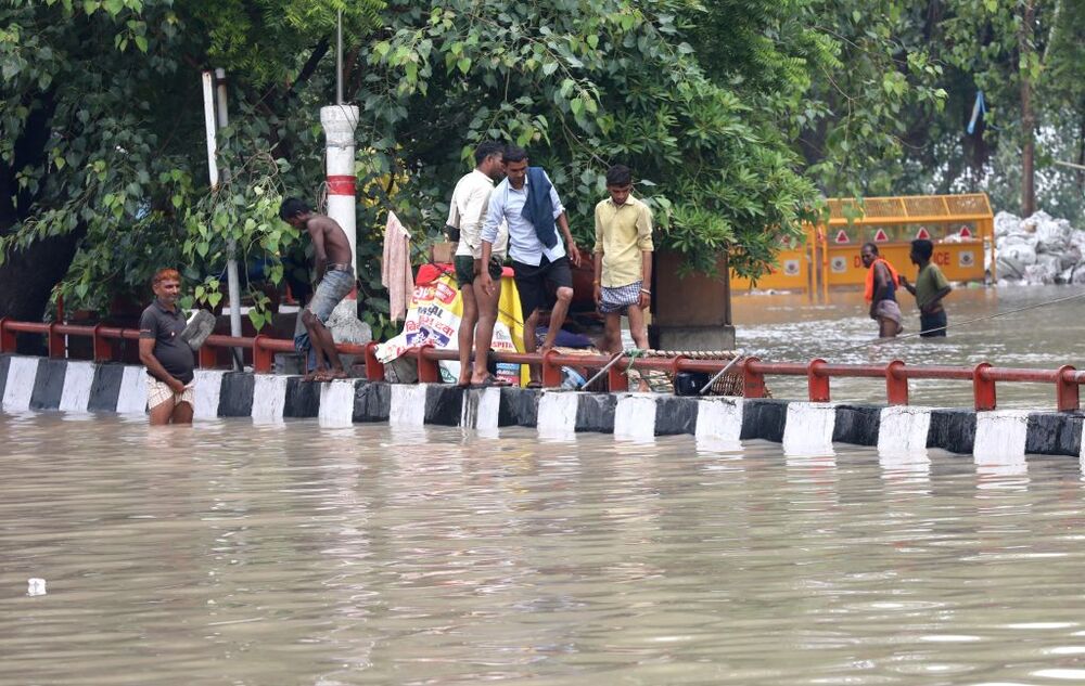 Yamuna river flows above danger mark in Delhi  / RAJAT GUPTA