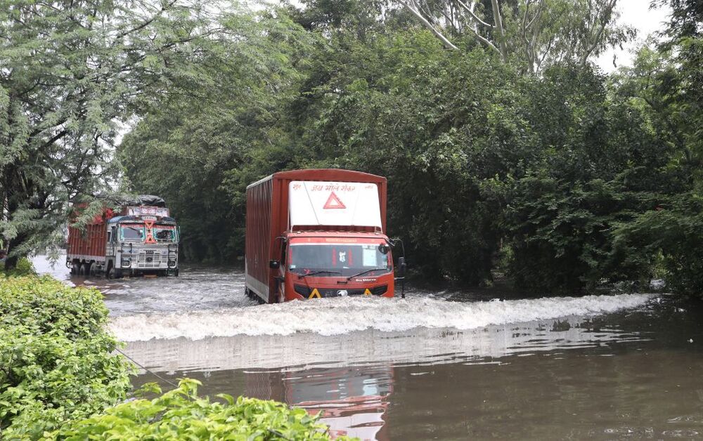 Yamuna river flows above danger mark in Delhi  / RAJAT GUPTA