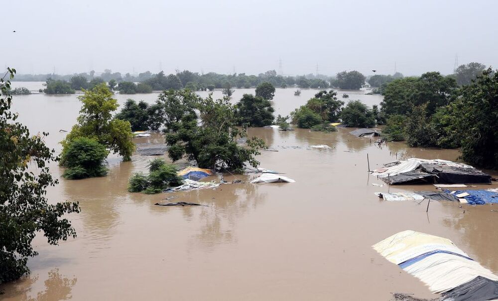 Delhi on high alert as Yamuna river crosses danger mark  / HARISH TYAGI