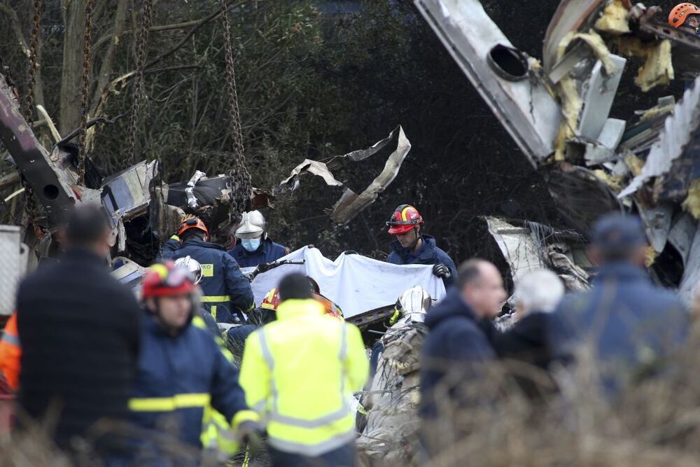 Scontro tra treni in Grecia almeno 32 morti  / ASSOCIATED PRESS/LAPRESSE