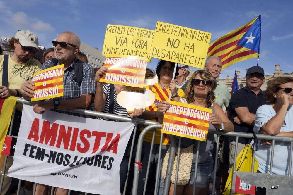 Manifestación independentista por la Diada del 11 de septiembre  / ENRIC FONTCUBERTA