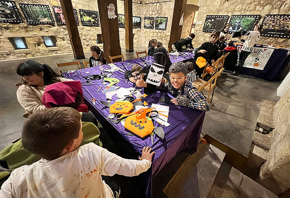 Halloween en Medina de Pomar.  / QUIQUE UGARTE