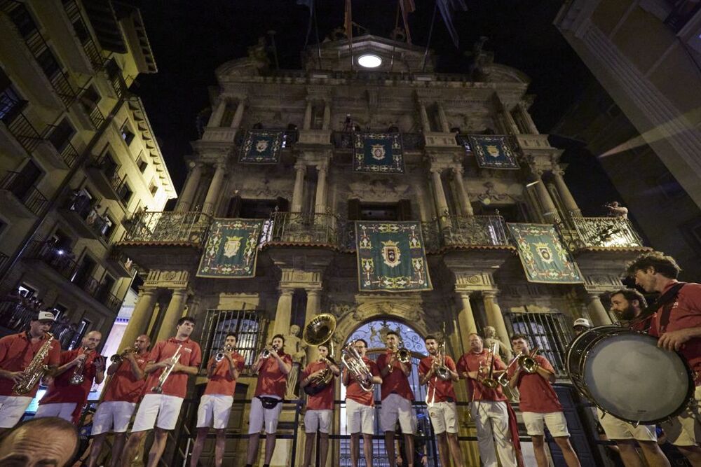 Final de las fiestas de San Fermín 2023 con el cántico ‘Pobre de mí’  / EDUARDO SANZ