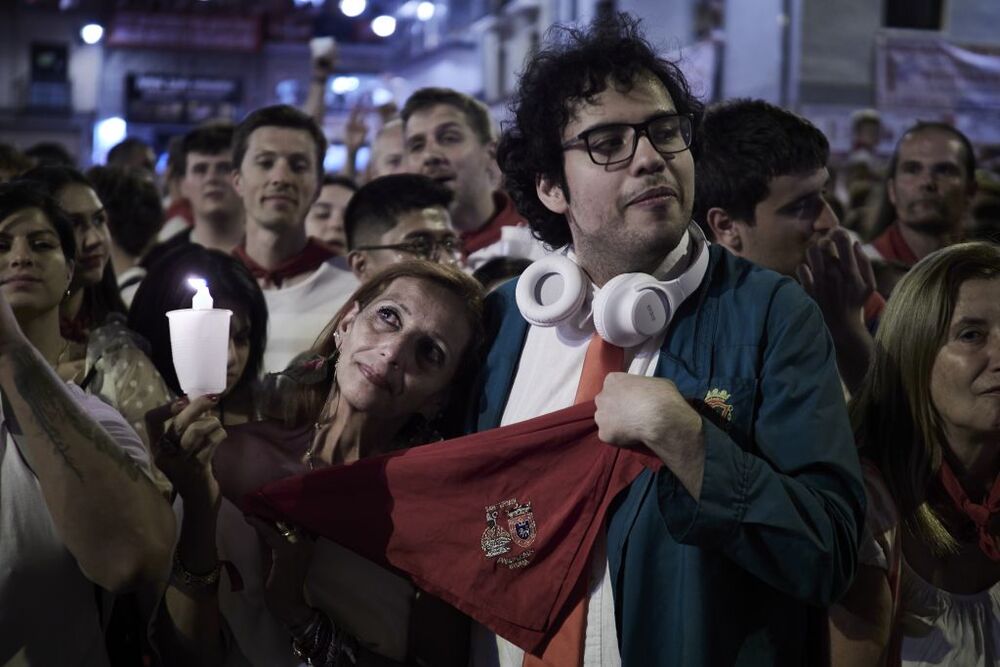 Final de las fiestas de San Fermín 2023 con el cántico ‘Pobre de mí’  / EDUARDO SANZ