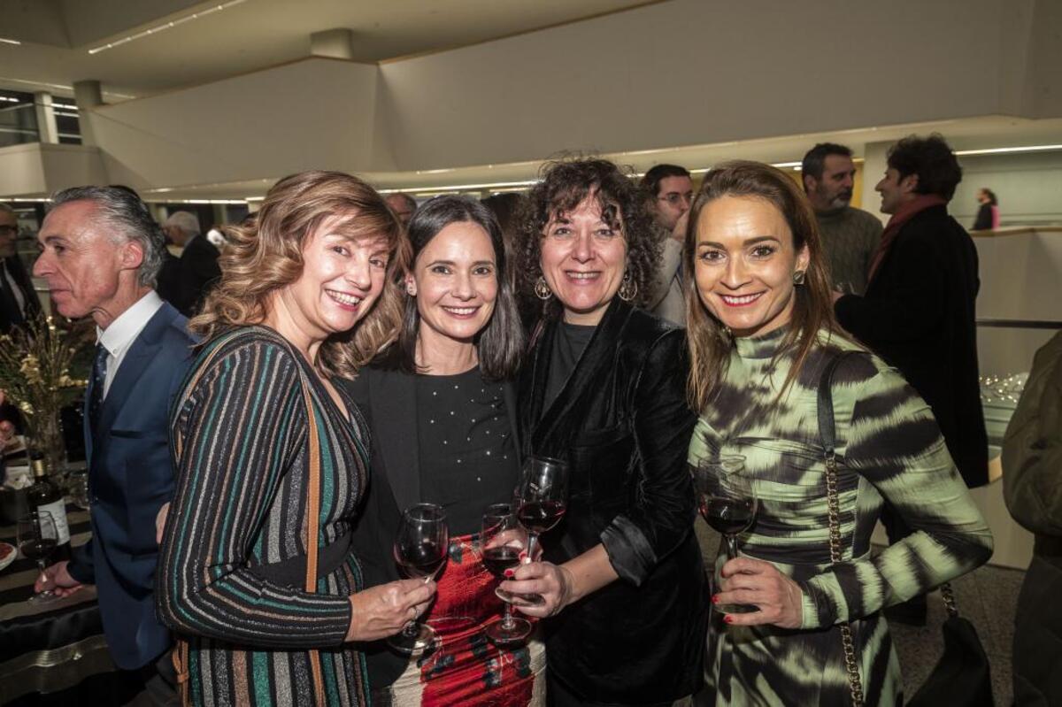 Belén Delgado (Ayuntamiento), María Orive (ABB), Rosalía Santaolalla (SER Burgos) y Ana Carretero, (Fundación Caja de Burgos). Las dejas y te montan una asociación. Aunque sea de la prensa y eso.  / ALBERTO RODRIGO