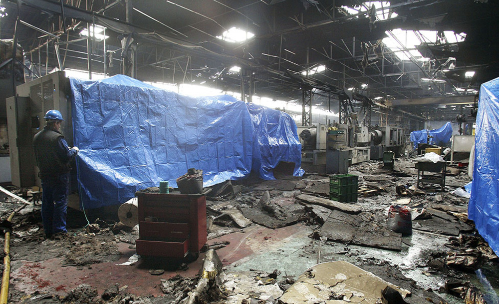 Interior de la fábrica tras el incendio