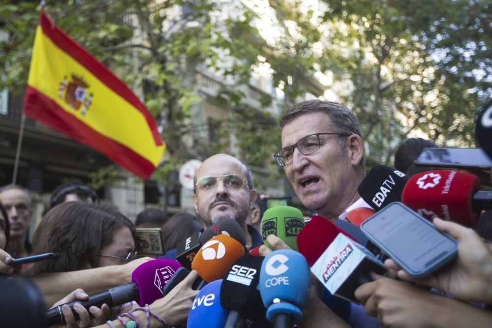 Manifestación contra la negociación con ERC y JxCat para la investidura  / MARTA PÉREZ