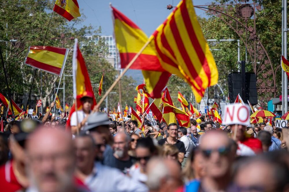 Imagen de la manifestación por el paseo de Gràcia