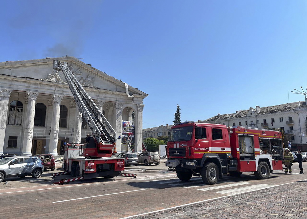 At least five people died and 42 were injured during a missile hit in Chernihiv  / AGENCIAS