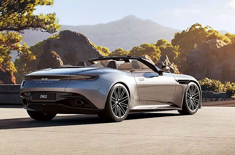 DB12 volante: El definitivo