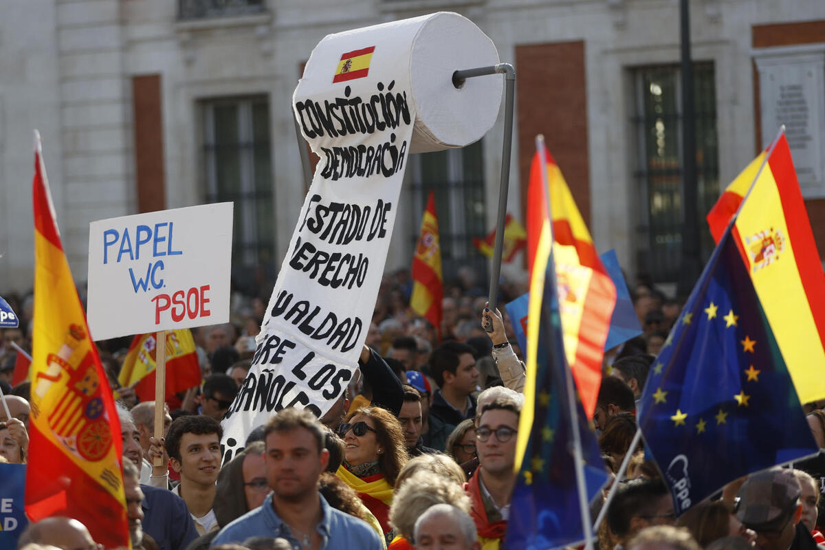La derecha convoca protestas en toda España contra la amnistía a los independentistas catalanes  / MARISCAL