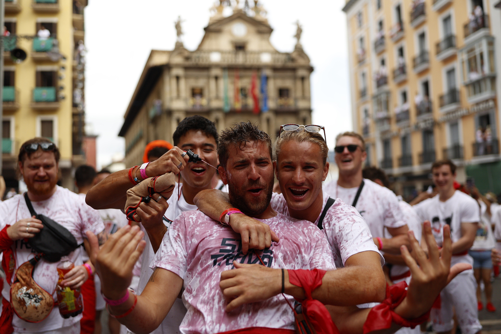 Pamplona cuenta las horas para unos Sanfermines con cifras previas a la pandemia  / RODRIGO JIMÉNEZ