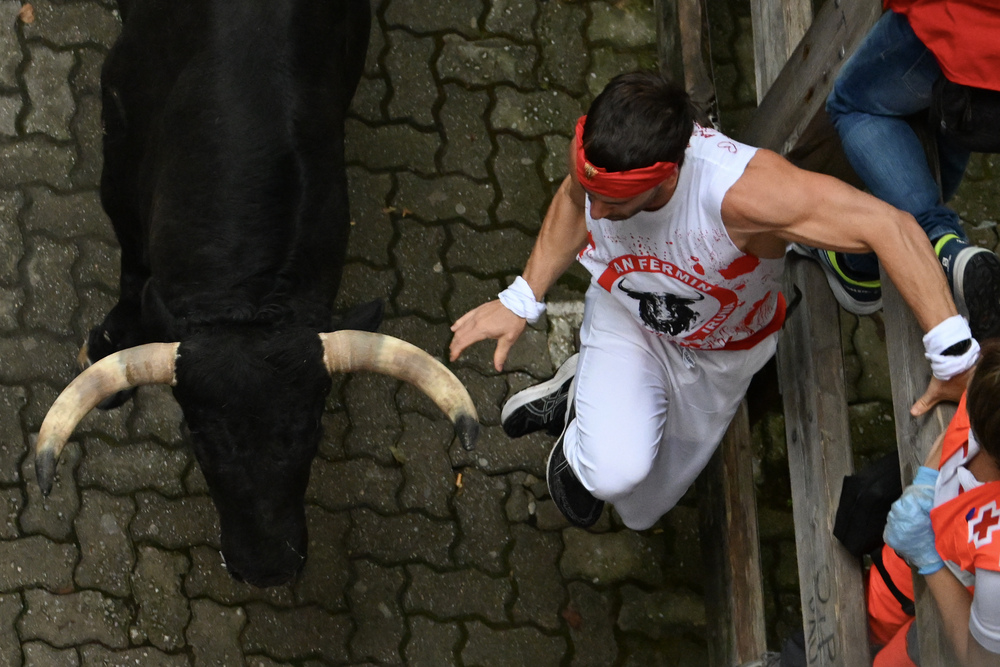 Primer encierro de los sanfermines 2023  / ELOY ALONSO