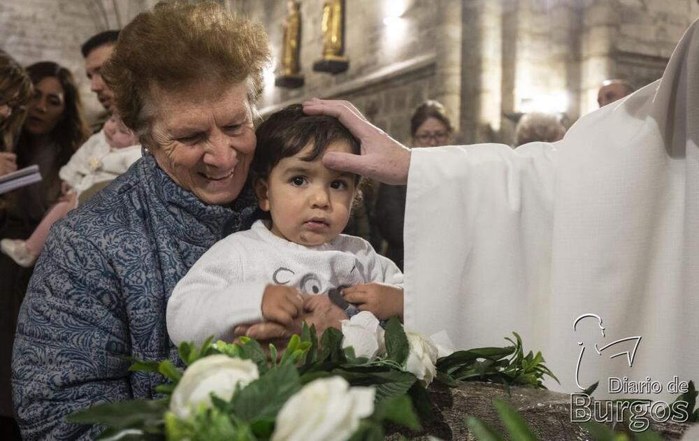 Misa de la Luz en la Real y Antigua de Gamonal.  / JESÚS J. MATÍAS