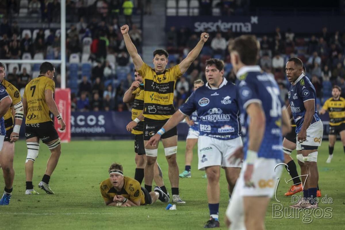 El Aparejadores hace historia y se proclama campeón de la Copa del Rey de rugby al imponerse al VRAC (19-20).  / LUIS LÓPEZ ARAICO