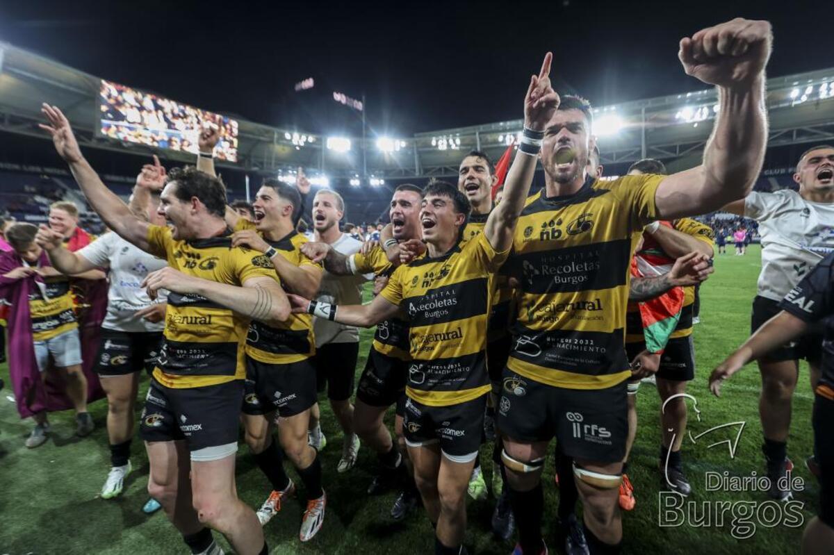 El Aparejadores hace historia y se proclama campeón de la Copa del Rey de rugby al imponerse al VRAC (19-20).  / LUIS LÓPEZ ARAICO