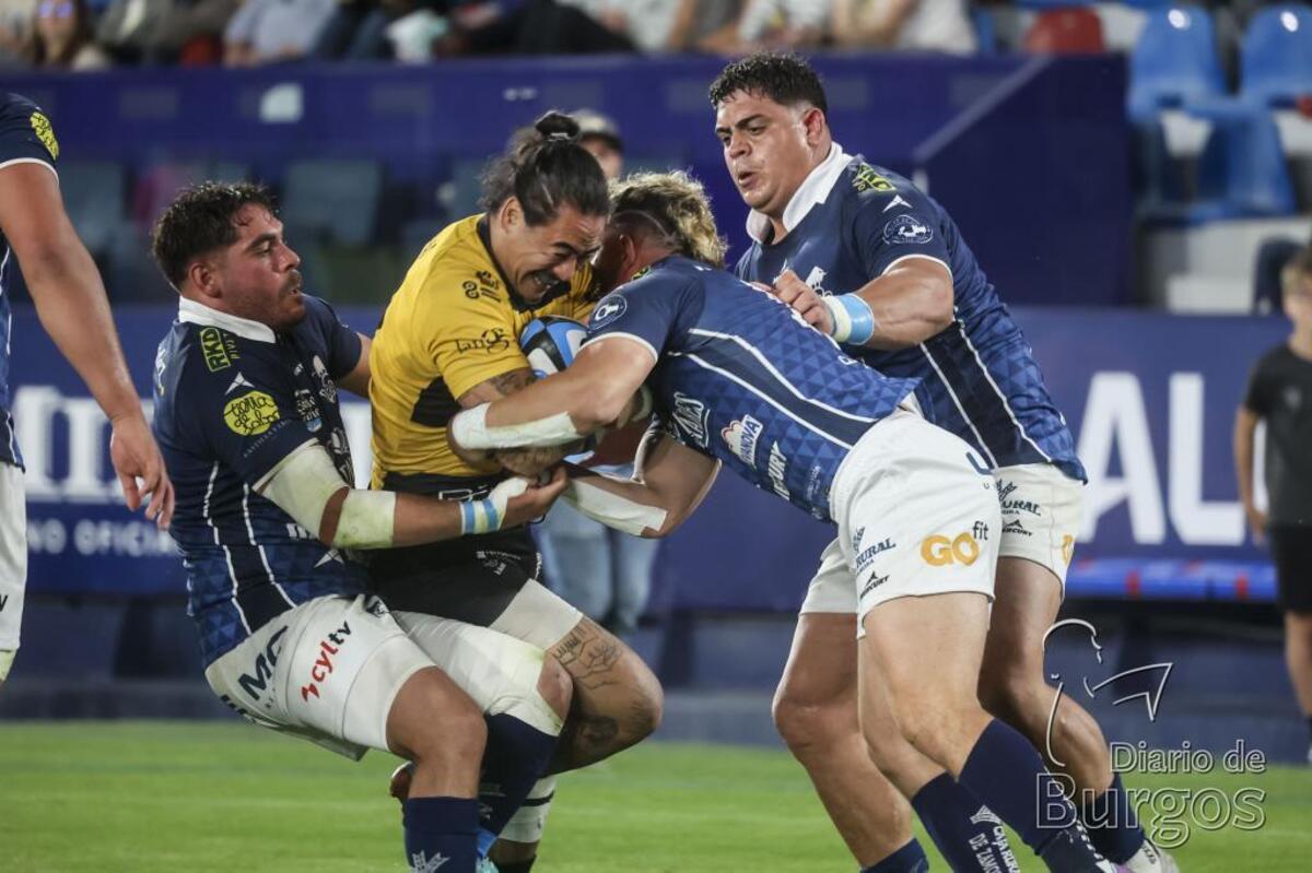 El Aparejadores hace historia y se proclama campeón de la Copa del Rey de rugby al imponerse al VRAC (19-20).  / LUIS LÓPEZ ARAICO