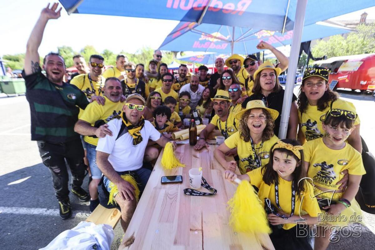 El Aparejadores hace historia y se proclama campeón de la Copa del Rey de rugby al imponerse al VRAC (19-20).  / LUIS LÓPEZ ARAICO