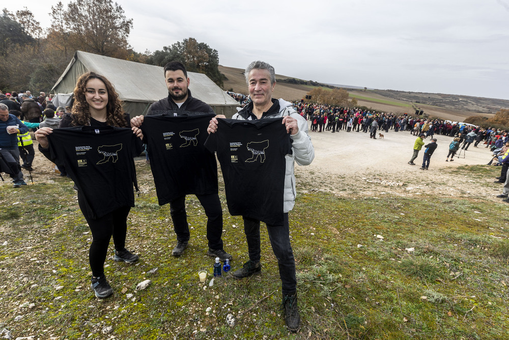 Los participantes recibieron camisetas conmemorativas con ilustraciones de la Gran Dolina