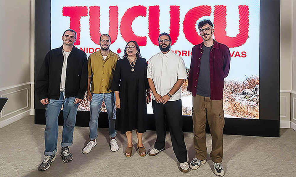 La diputada de Cultura, Raquel Contreras, recibió ayer a cuatro de los cinco integrantes de El Nido en la presentación del adelanto del vídeo que ya se puede disfrutar en redes sociales.