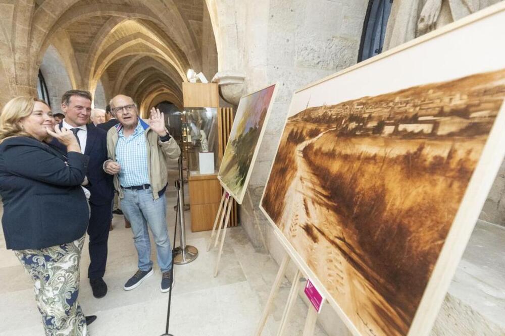 Abre al público en el Claustro de la Catedral la exposición con los 40 cuadros finalistas del 27 Premio Diario de Burgos de pintura rápida.