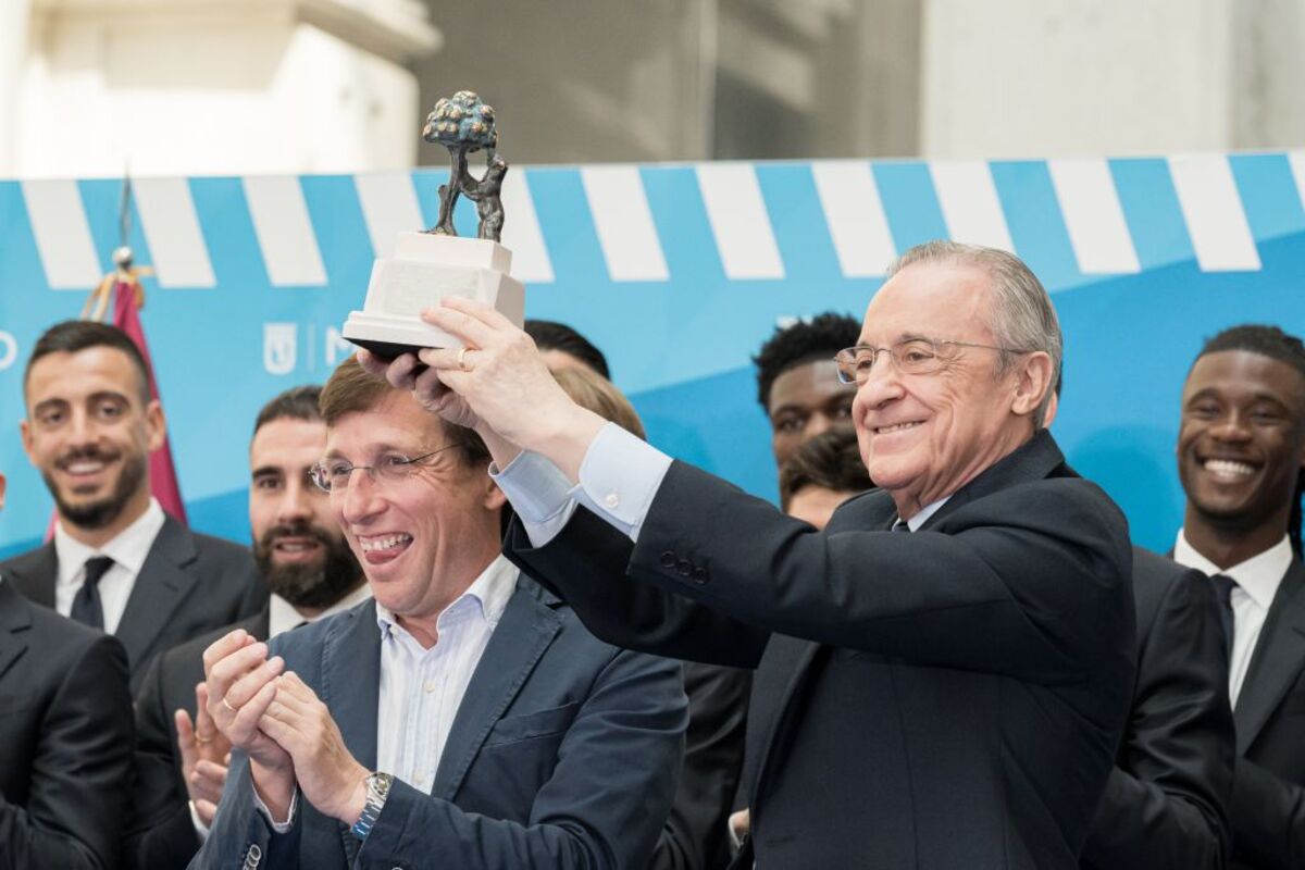 Almeida recibe al Real Madrid Club de Fútbol tras ganar la Liga 2023-2024  / DIEGO RADAMÉS