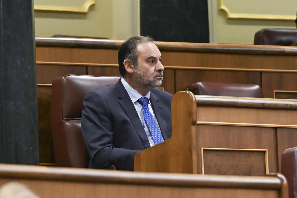 El exministro José Luis Ábalos en su escaño del Grupo Mixto en el Congreso de los Diputados. 