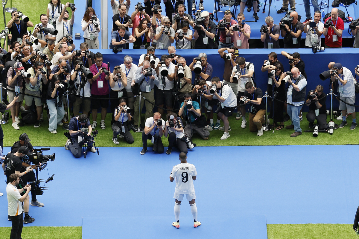 Presentación Mbappé como nuevo jugador del Real Madrid  / BALLESTEROS