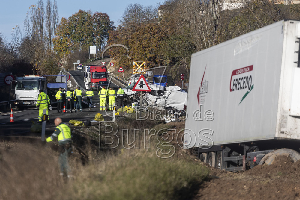 En el brutal accidente de tráfico finalmente ha fallecido dos personas.