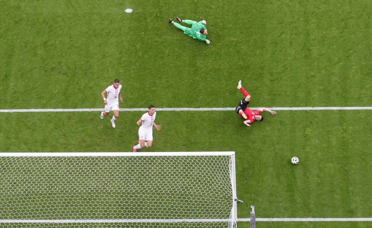 UEFA EURO 2024 - Group D Poland vs Austria  / HANNIBAL HANSCHKE