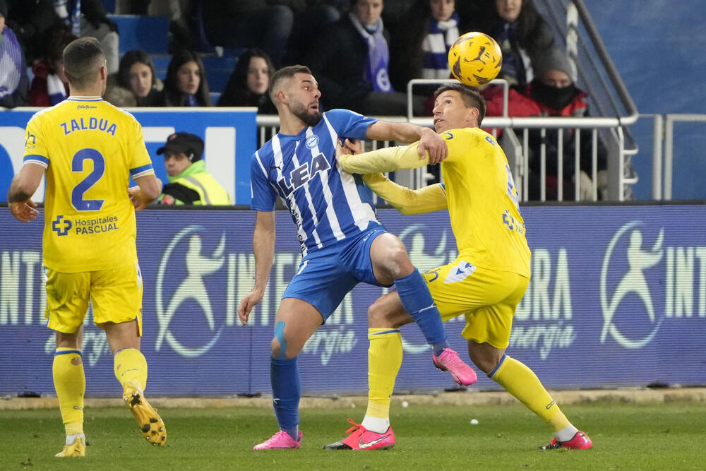 El Alavés escapa de la quema 