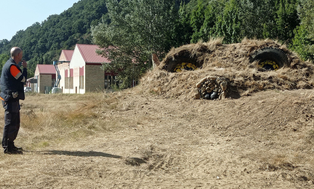 El lobo, el gran protagonista de la senda-cuento, no podía faltar a lo largo de su recorrido.