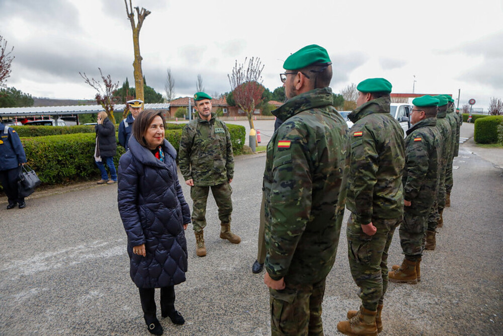 Margarita Robles ha visitado este miércoles a los 70 militares de la Compañía de Municionamiento 613 en Ibeas de Juarros.