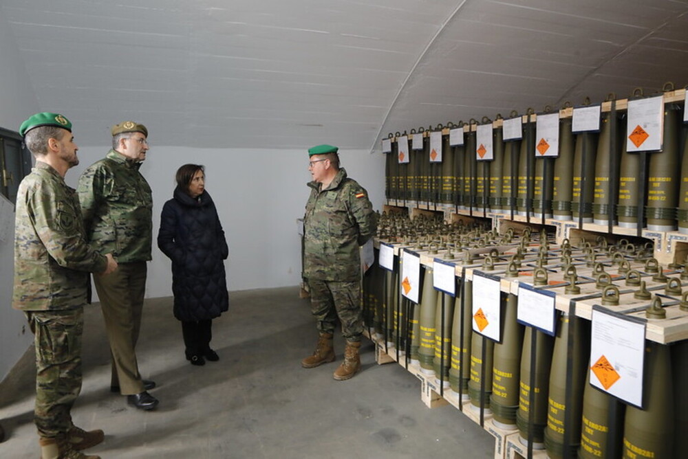 Margarita Robles ha visitado este miércoles a los 70 militares de la Compañía de Municionamiento 613 en Ibeas de Juarros.
