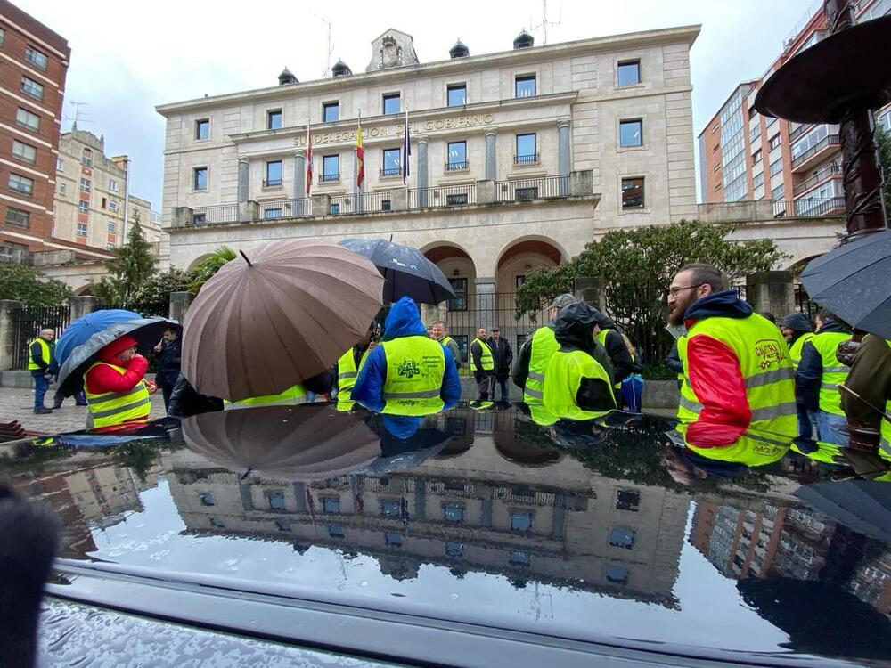 El cuarto día de protestas agrarias arranca con concentración  / Diario de Burgos