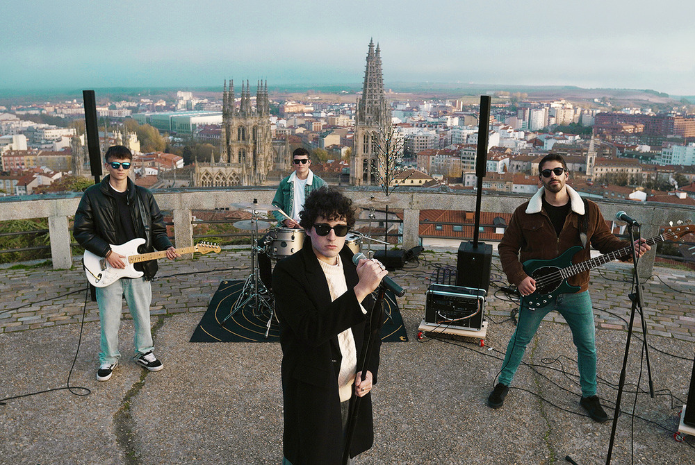 El videoclip de ‘La chispa’, grabado en el mirador del Castillo, se estrena hoy en el canal de Nacho Pistacho. 